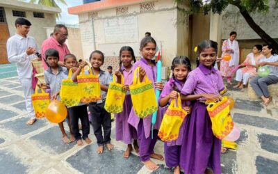 Bringing Joy to Beedapalli School: A Day of Fun, Snacks and Giving Back (India)